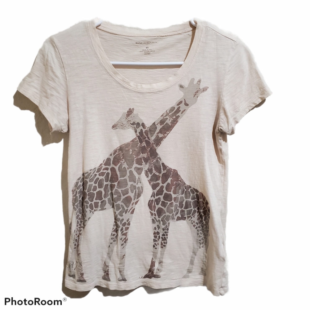 Banana Republic tee